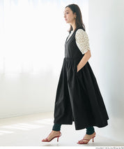 V-neck front zip-up dress