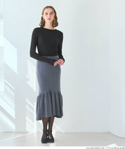 Minimalist Thin Ribbed Cropped Long Sleeve Top