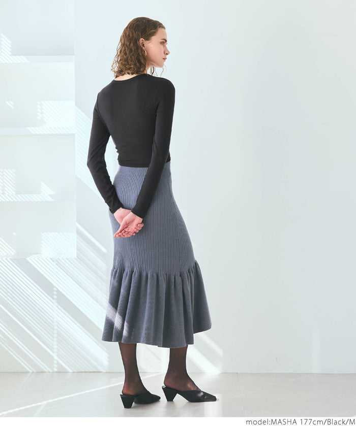 Minimalist Thin Ribbed Cropped Long Sleeve Top