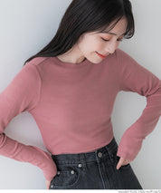 Minimalist Thin Ribbed Cropped Long Sleeve Top