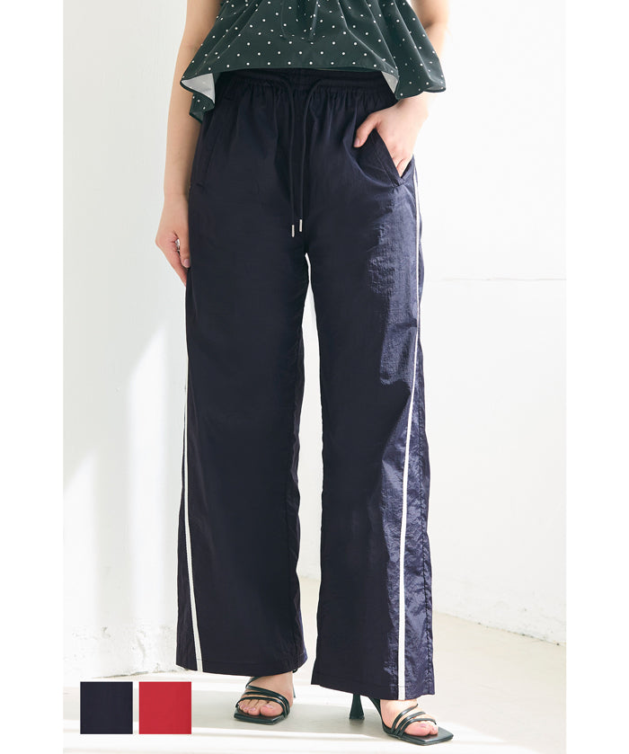 Sporty nylon wide pants