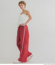 Sporty nylon wide pants