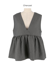 細直條紋V領娃娃背心