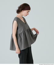 細直條紋V領娃娃背心