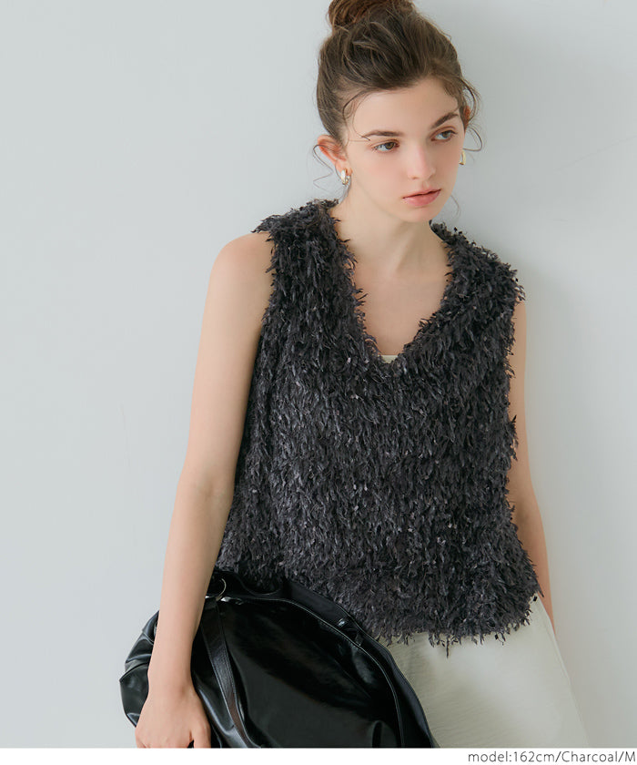 Luxurious fleece V-neck vest