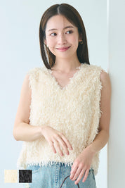 Luxurious fleece V-neck vest