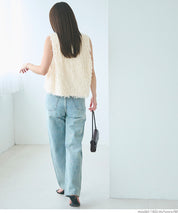 Luxurious fleece V-neck vest