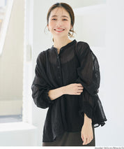 Round neck sheer A-line slim shirt