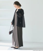 Round neck sheer A-line slim shirt