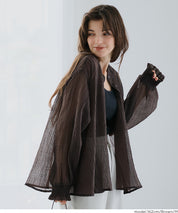 Round neck sheer A-line slim shirt