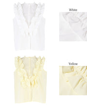 Japanese style ruffled sleeveless shirt for commuting