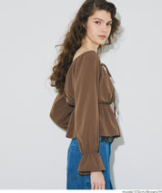 2 way boat neckline waist-cinching long-sleeved top