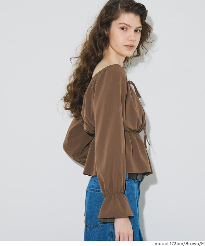 2 way boat neckline waist-cinching long-sleeved top