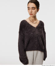 Luxurious furry V-neck cropped knitted cardigan