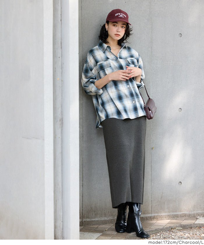 Milan rib back slit pencil skirt