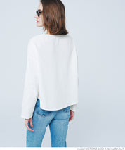 V-neck cropped T-shirt