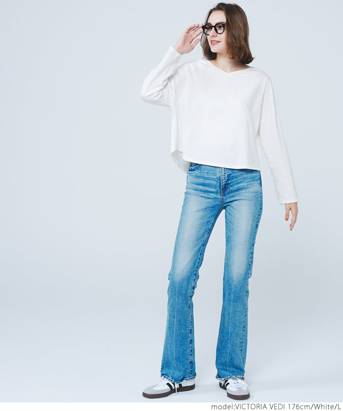 V-neck cropped T-shirt