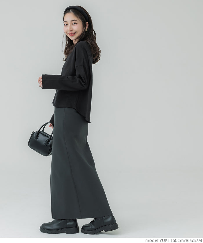 V-neck cropped T-shirt