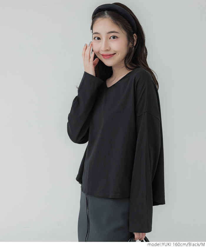 V-neck cropped T-shirt