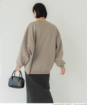 Brushed lining printed sweatshirt