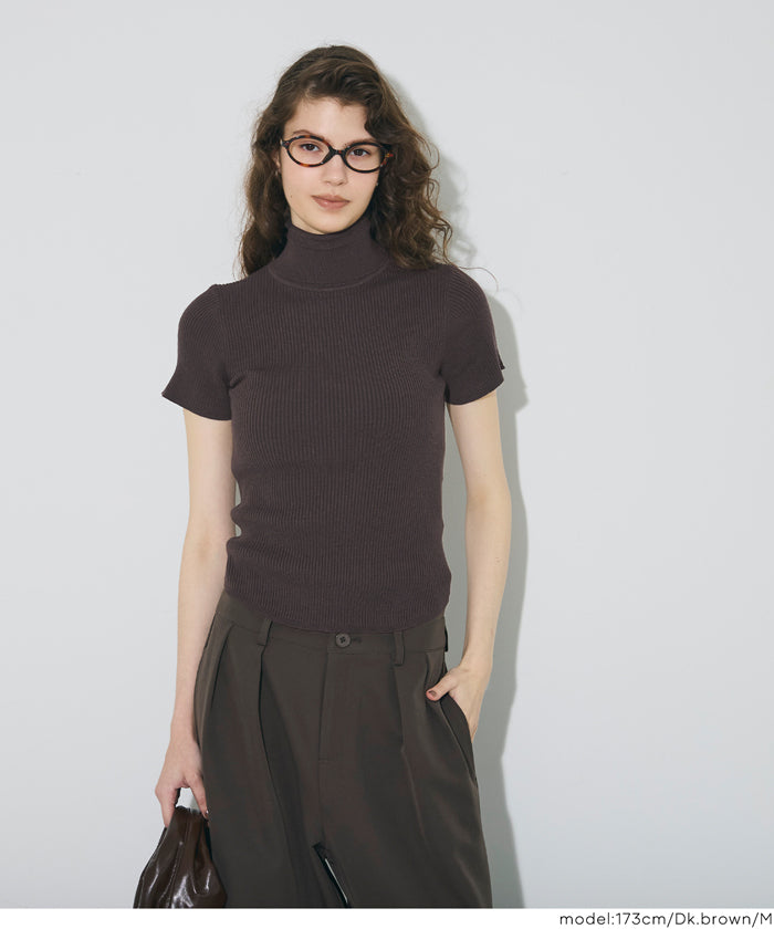 High-neck short-sleeved fitted stretch-knit top