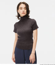 High-neck short-sleeved fitted stretch-knit top