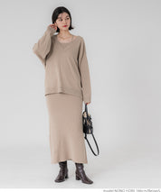 V-neck knit & camisole dress set