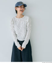 Thin pleated long sleeve round neck willow top