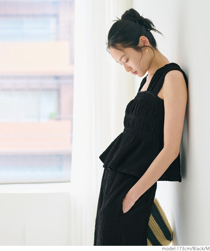 【Matchable】Textured Pleated Sleeveless Top with Ruffle Details