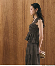【Matchable】Textured Pleated Sleeveless Top with Ruffle Details