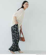 Loose Fit V-Neck Flying Squirrel Sleeve Sheer Knit Top