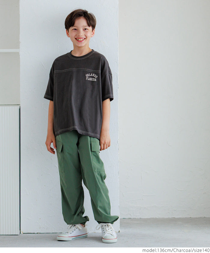 Kids' short-sleeved top with logo on the side