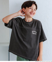 Kids' short-sleeved top with logo on the side