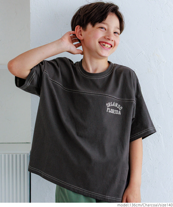Kids' short-sleeved top with logo on the side