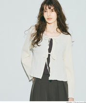 Ruffled ruffled bow tie jacket
