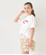 Children's short-sleeved t-shirt with a knotted hem and a logo