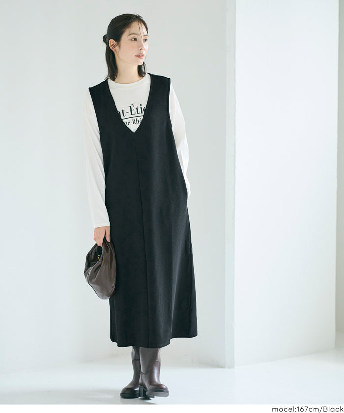 Embossed V-neck jumper skirt