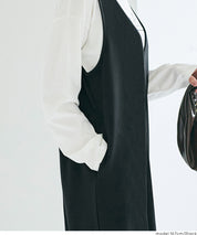 Embossed V-neck jumper skirt