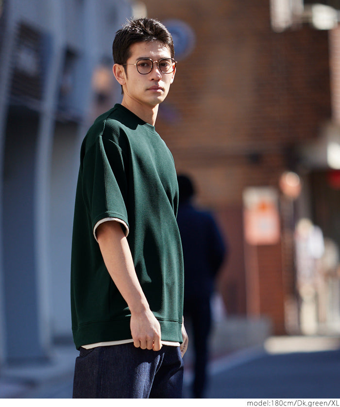 【Embossed function】Men's fake two-piece layered round neck top