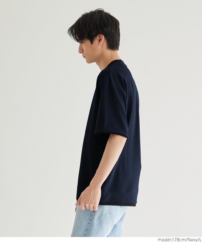 【Embossed function】Men's fake two-piece layered round neck top