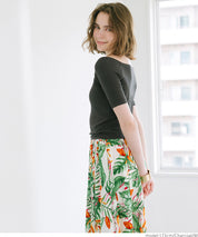 "Featured" One-shoulder ribbed solid color short-sleeved T-shirt