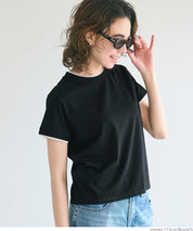 Layered cropped fitted crew neck T-shirt