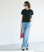 Layered cropped fitted crew neck T-shirt