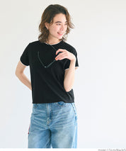 Layered cropped fitted crew neck T-shirt
