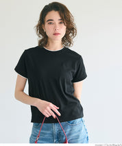 Layered cropped fitted crew neck T-shirt