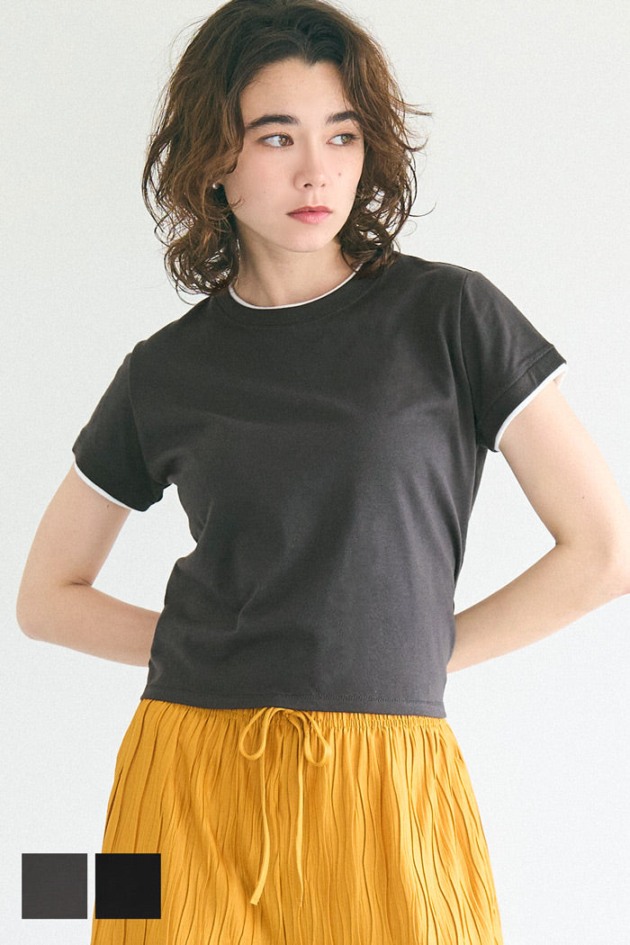 Layered cropped fitted crew neck T-shirt
