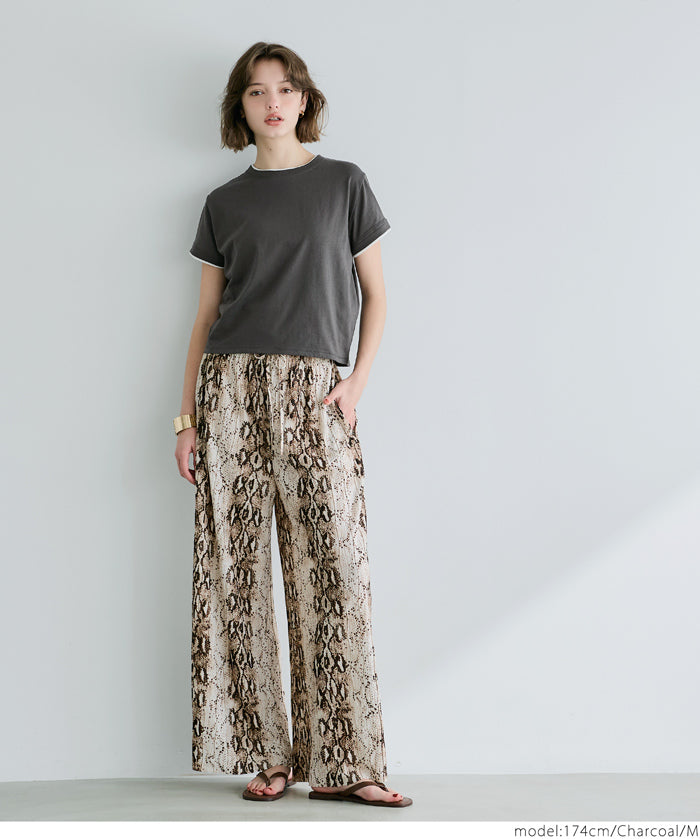 Layered cropped fitted crew neck T-shirt