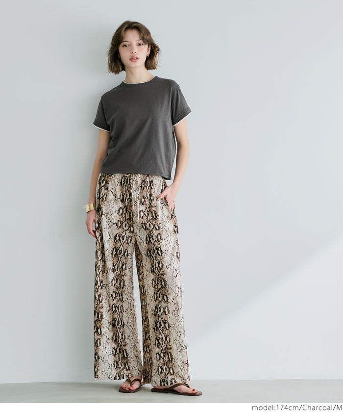 Layered cropped fitted crew neck T-shirt