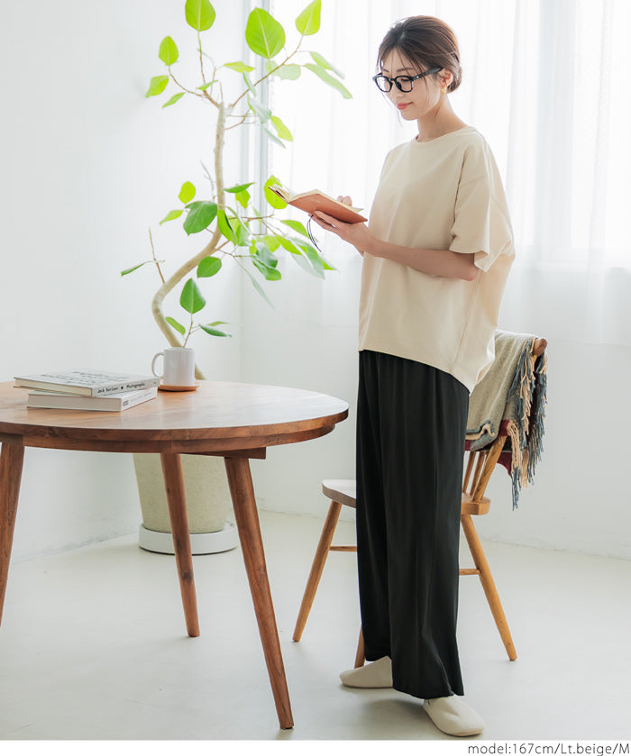 Solid cotton top with back pleats