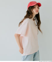 Solid cotton top with back pleats